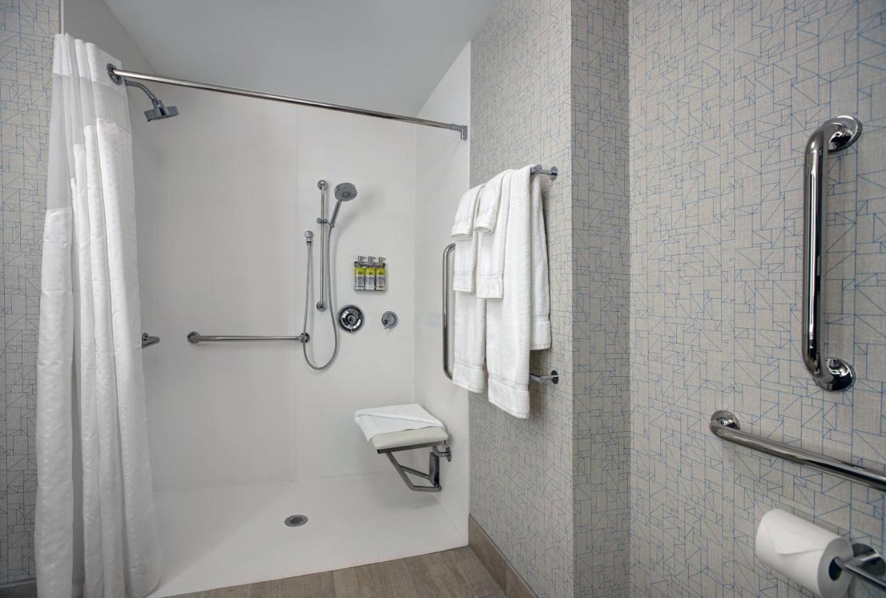 Holiday Inn Express - Milwaukee Downtown By Ihg Екстер'єр фото