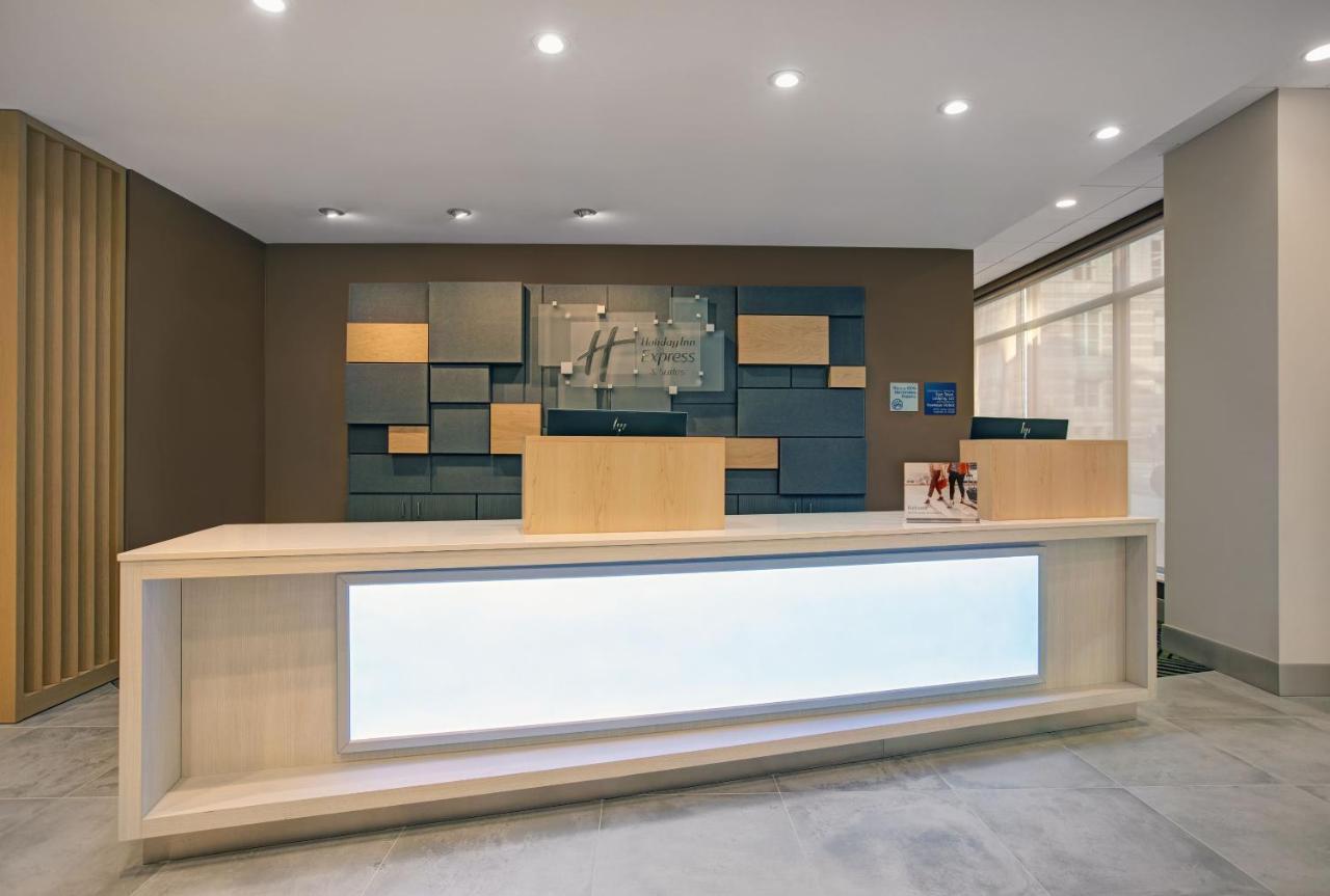 Holiday Inn Express - Milwaukee Downtown By Ihg Екстер'єр фото